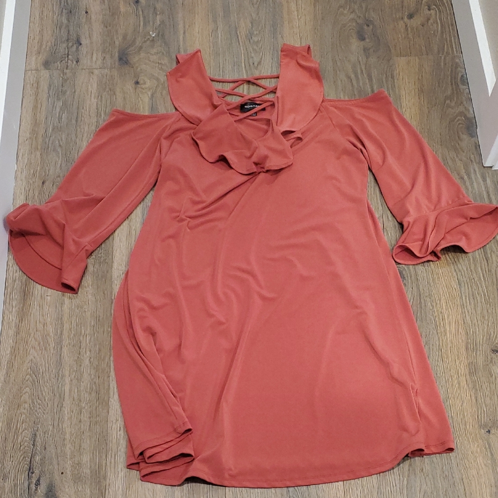 Spense Coral Ruffled Midi Dress